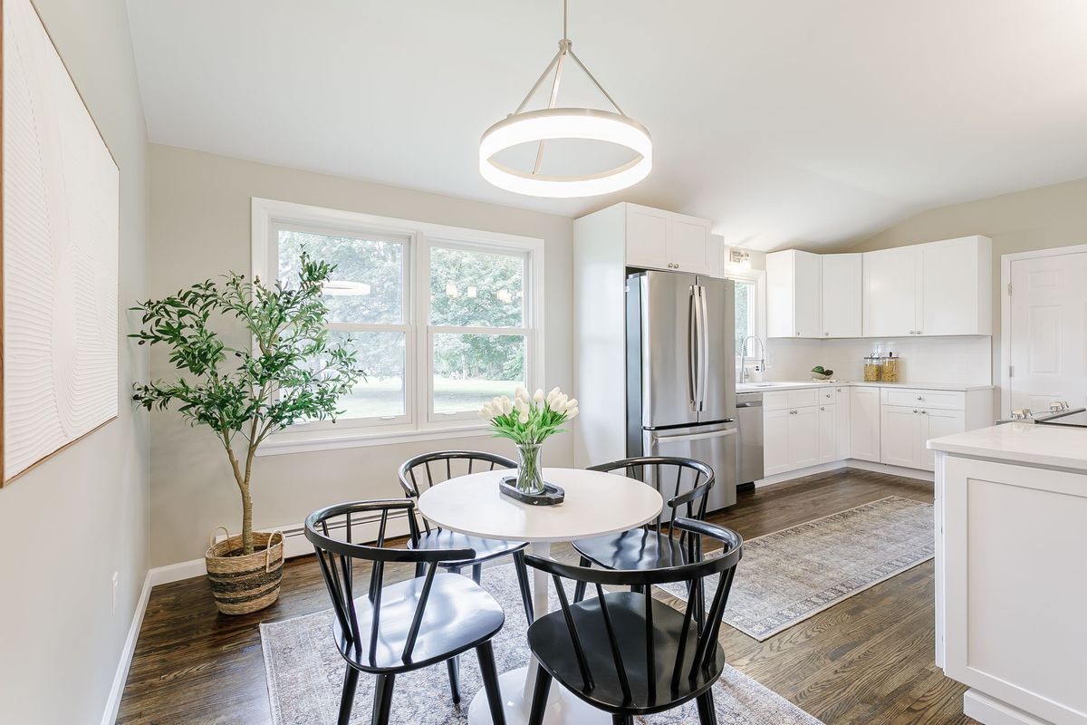 Building Photo - 2 Cliff View Dr