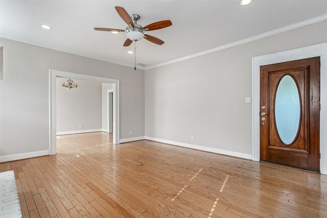 Building Photo - 5459 Miller Ave