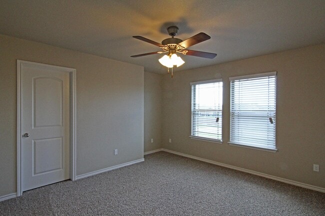 Building Photo - 623 Westfield Blvd