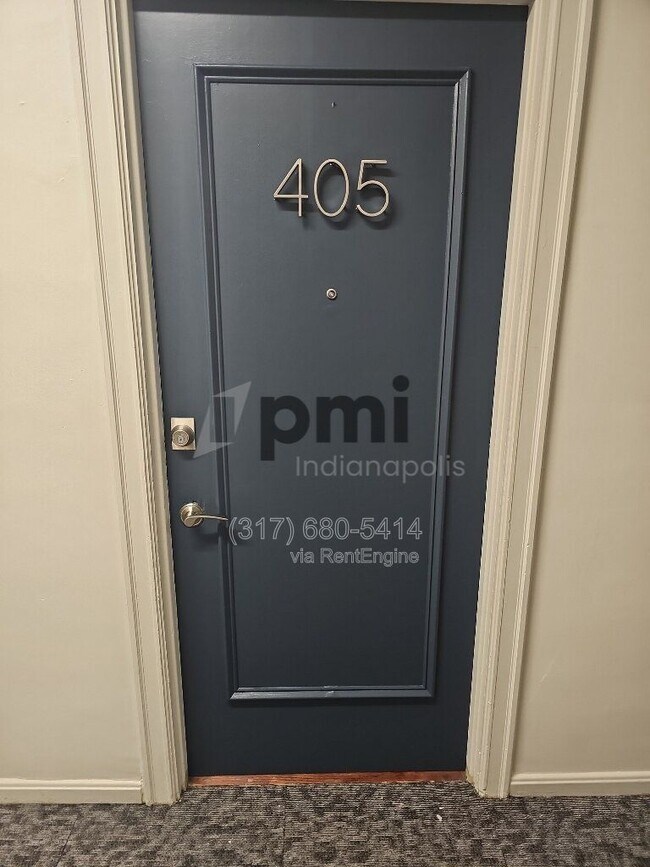 Building Photo - 1 W 28th St