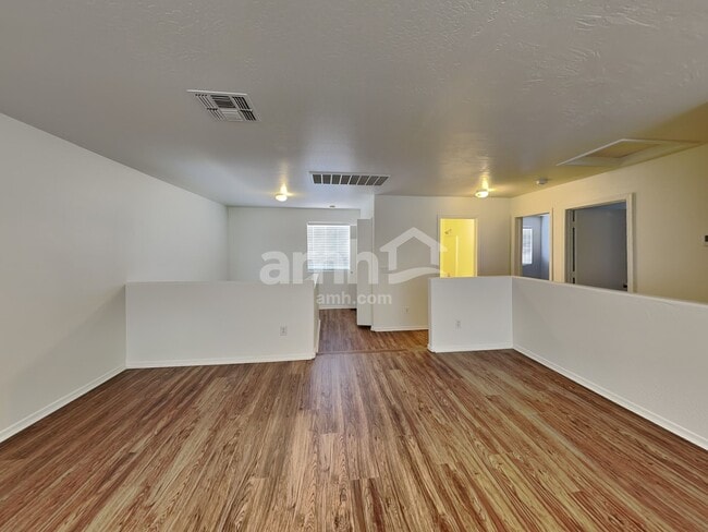 Building Photo - 11818 W Altadena Ave