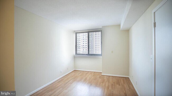 Building Photo - 5505 Seminary Rd