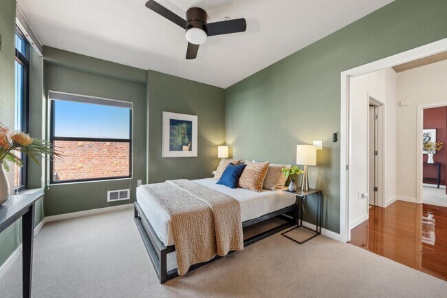 Building Photo - Refined Urban Condominium at Jack London S...