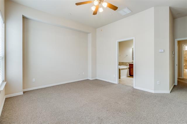 Building Photo - 2326 Stutz Dr