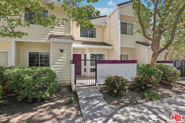 Building Photo - 1706 Bevin Brook Dr