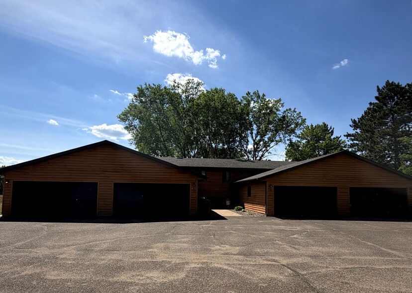 Building Photo - 634 Saxonwood Rd