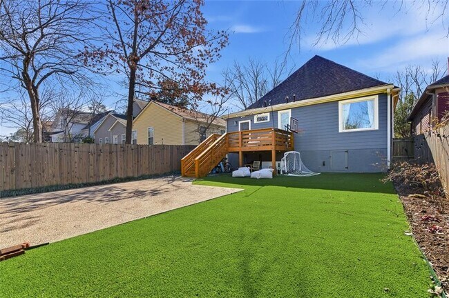 Building Photo - 1030 Kirkwood Ave SE