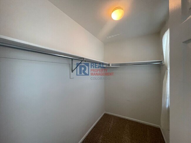 Building Photo - 6726 Annanhill Pl