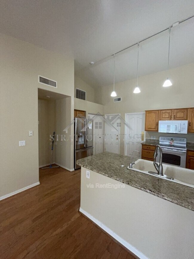 Building Photo - 8760 E Winnston Cir