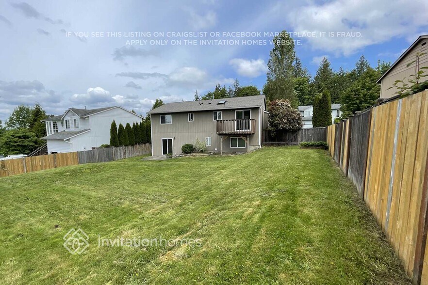 Building Photo - 8018 Crown Ridge Blvd