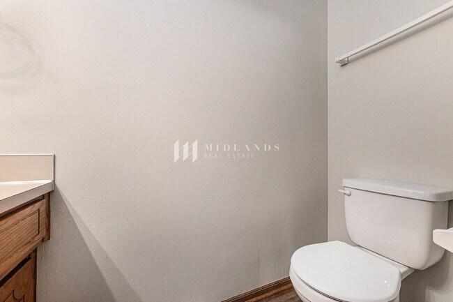 Building Photo - Marvelous Omaha Home