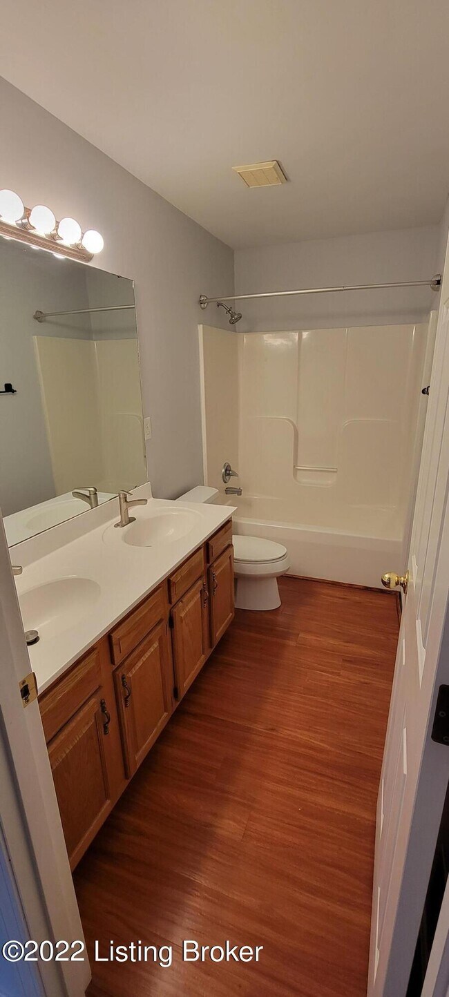 Building Photo - 13606 Saddlecreek Dr