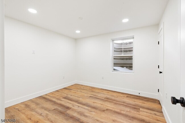 Building Photo - 401 Tillman St