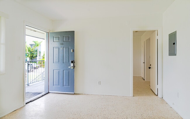 Building Photo - 1605 NE 126 Street