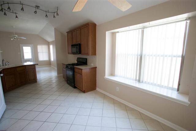 Building Photo - 2725 Sunlight Dr