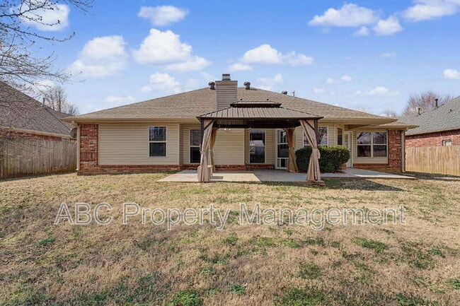 Building Photo - 1501 S Breckenridge Loop