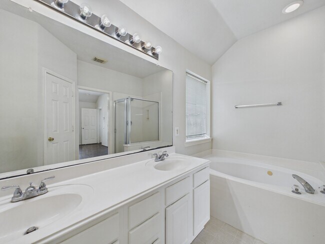 Building Photo - 1151 Andover Dr