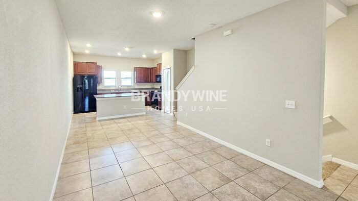 Building Photo - 5572 Mercado Dr