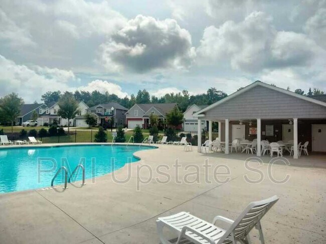 Building Photo - 567 Chantry Ln
