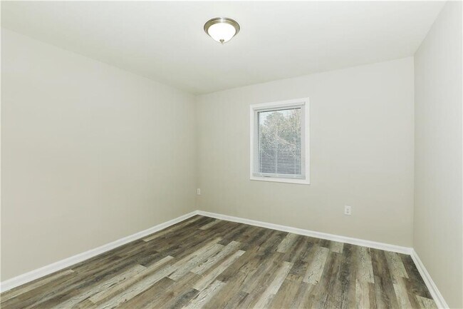 Building Photo - 166 Anderson Ave NW