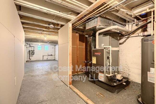 Building Photo - 2612 E Oliver St