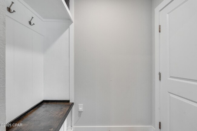 Building Photo - 230 Bayou Bend Ln