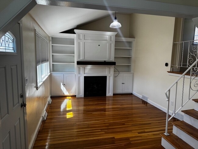 Building Photo - 13 Virginia Cir