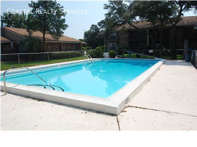 Building Photo - 229 Carmel Dr