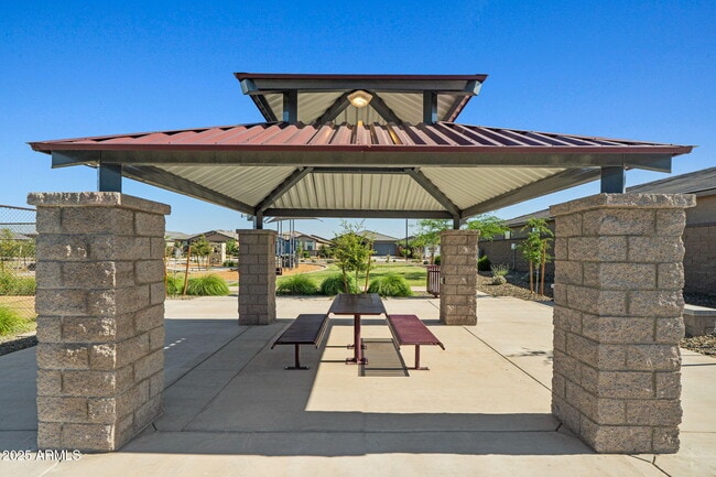 Building Photo - 16006 W Cottontail Ln