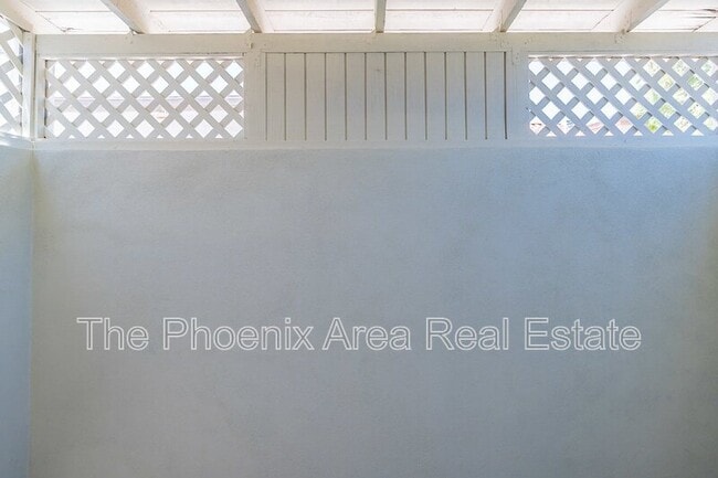 Building Photo - 93 N Cooper Rd