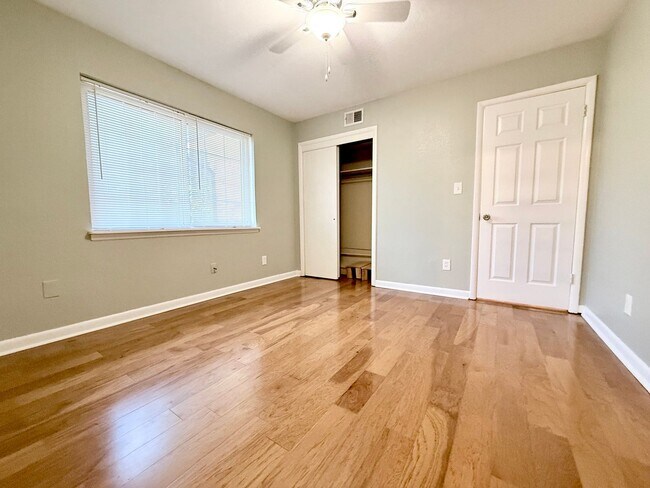 Building Photo - 2025 NW 46th St