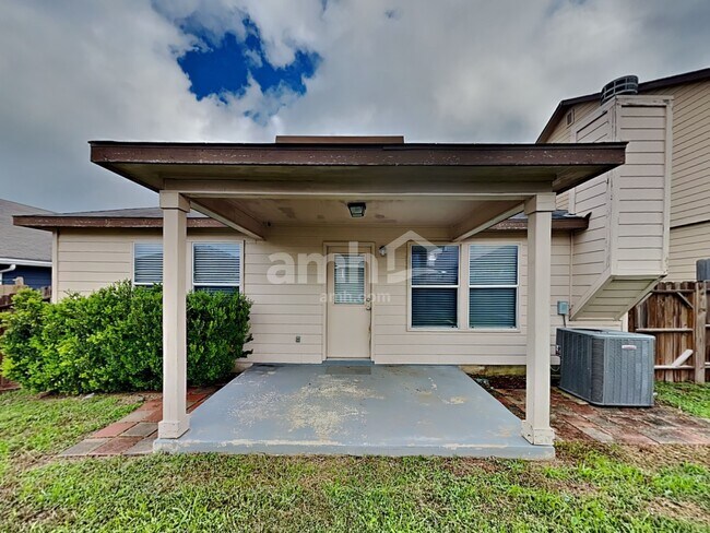 Building Photo - 24707 Hickory Meadow