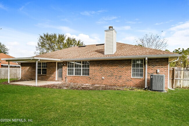 Building Photo - 10450 McGirts Creek Dr