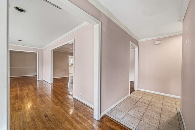 Building Photo - 4501 Willowbend Blvd