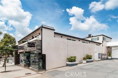 Building Photo - 577 Ramona Ave