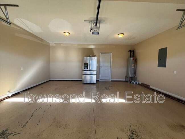 Building Photo - 4211 Cherry Hill Ln