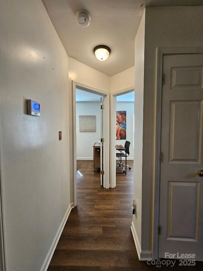 Building Photo - 336 Lutz Ave
