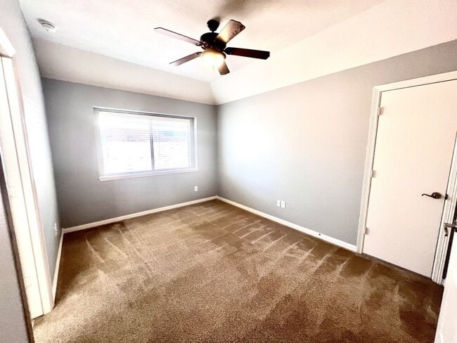 Building Photo - 5110 Shadow Breeze Ln