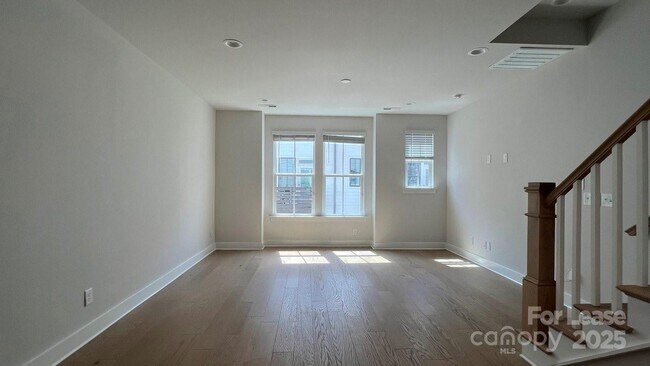 Building Photo - 608 Old Dominion Dr