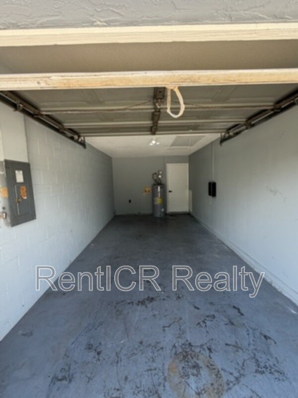 Building Photo - 8913 Wood Lake Ct