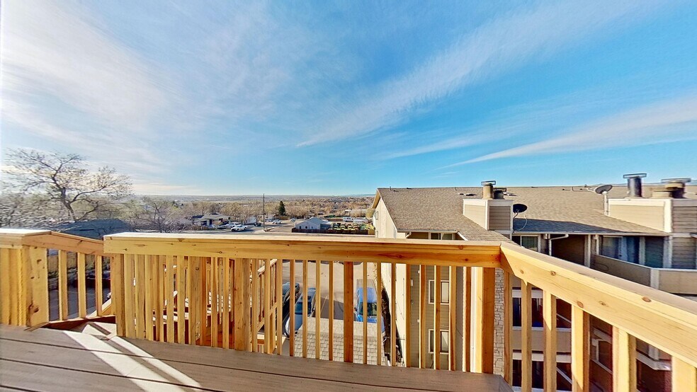 Building Photo - 2929 W Floyd Ave