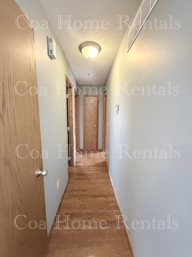 Building Photo - Midtown