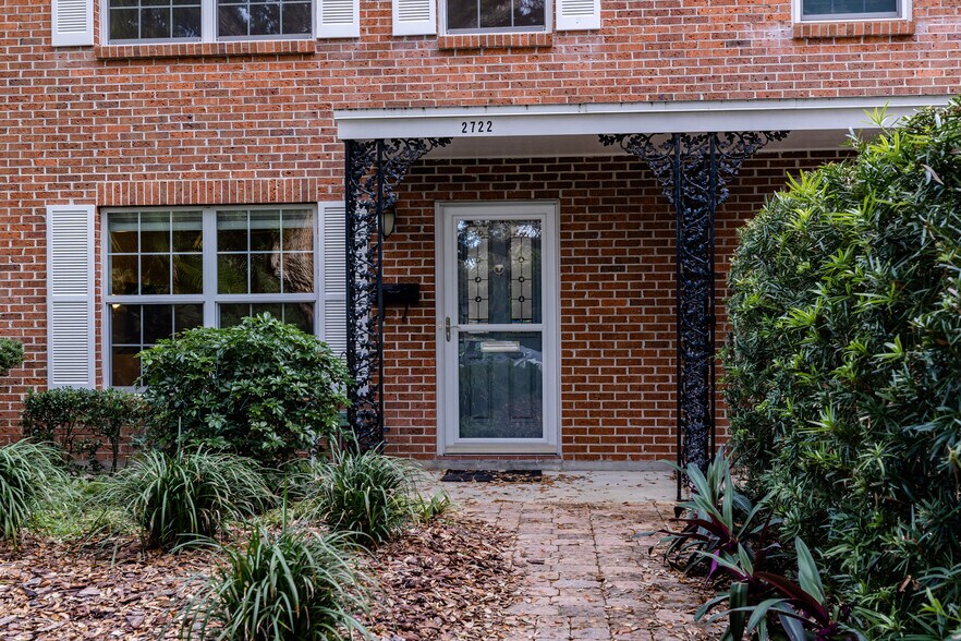 Building Photo - 2722 Cardinal Dr