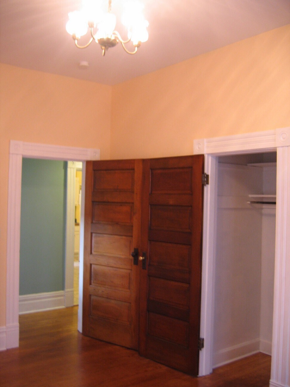 Building Photo - 212 Campsie Pl