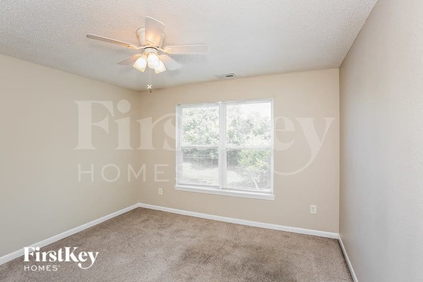 Building Photo - 5971 Liverpool Ln