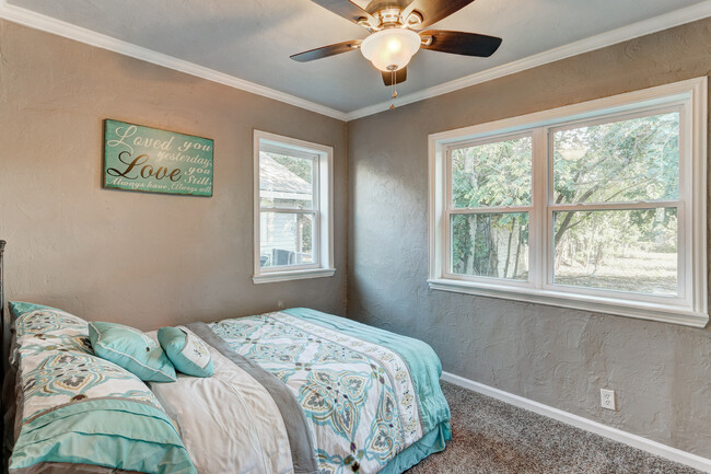 Building Photo - Cozy 1-Bedroom Duplex in Oklahoma City - C...