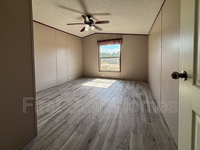Building Photo - 1413 Cotopaxi St