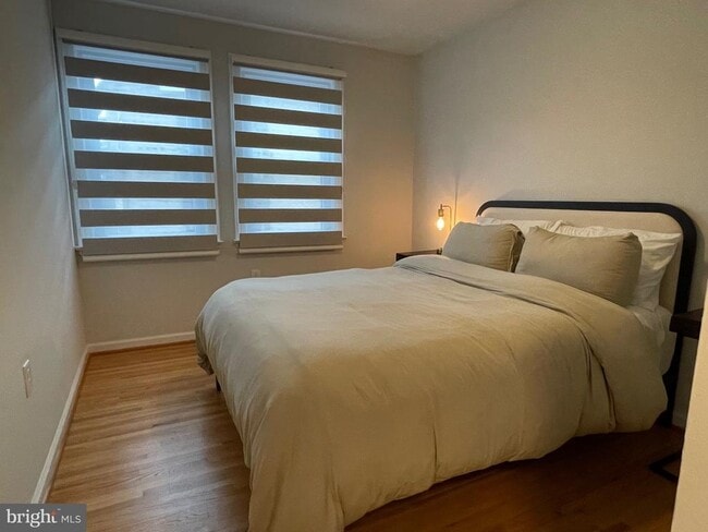 Building Photo - 519 G St SW