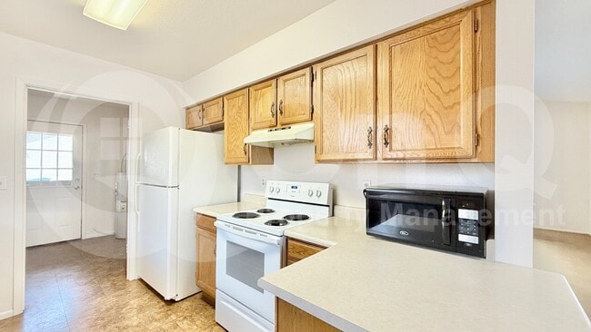 Building Photo - 1055 N Recker Rd