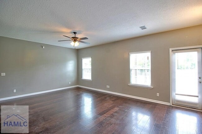 Building Photo - 1091 Marne Blvd